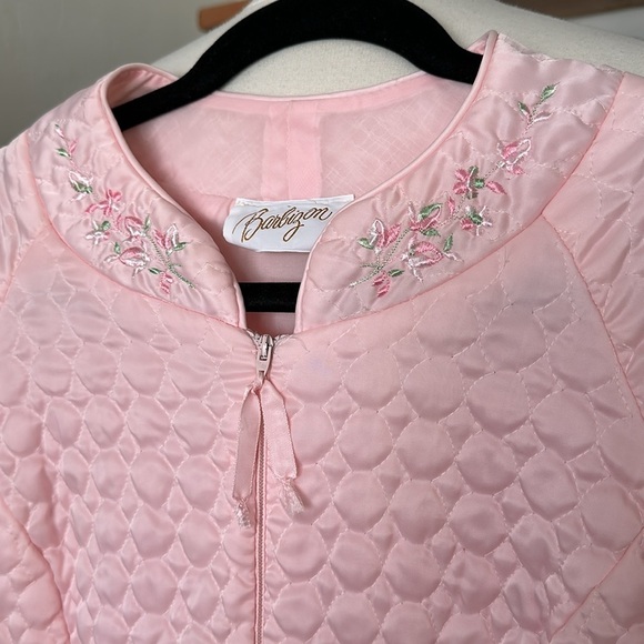 BARBIZON Vintage Quilted Pink Satin Long Robe Embroidered Zip Front Girly - Picture 6 of 16